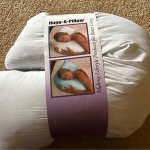 Mi Hugg-A-Pillow in Soft White